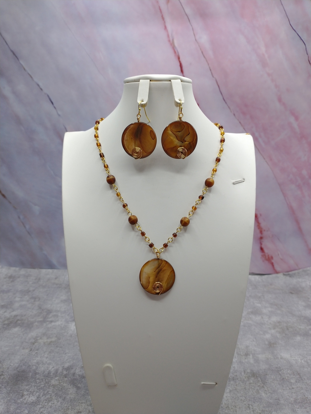 New Hand Crafted Beaded Mother of Pearl Necklace and Earring Set